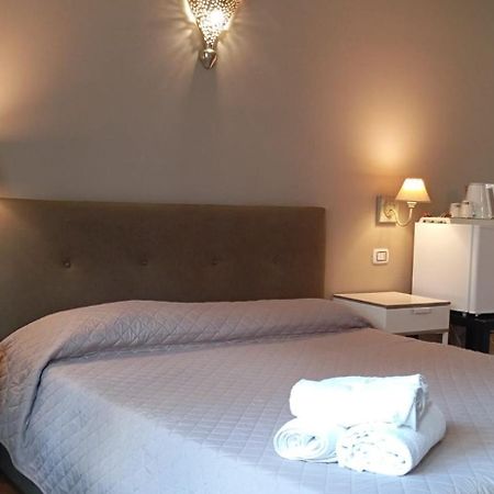Cconforthotels R&B Cavour Бари Екстериор снимка