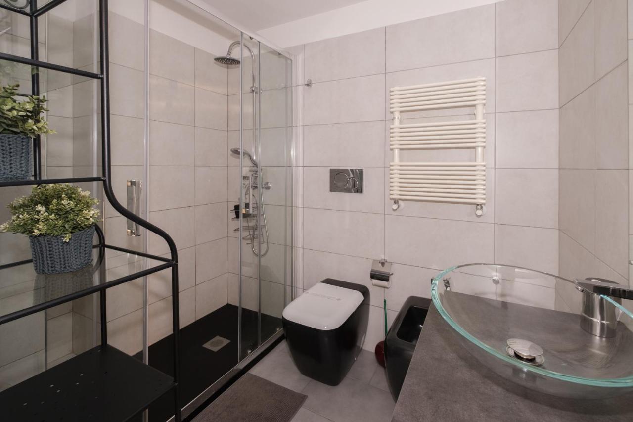 Cconforthotels R&B Cavour Бари Екстериор снимка