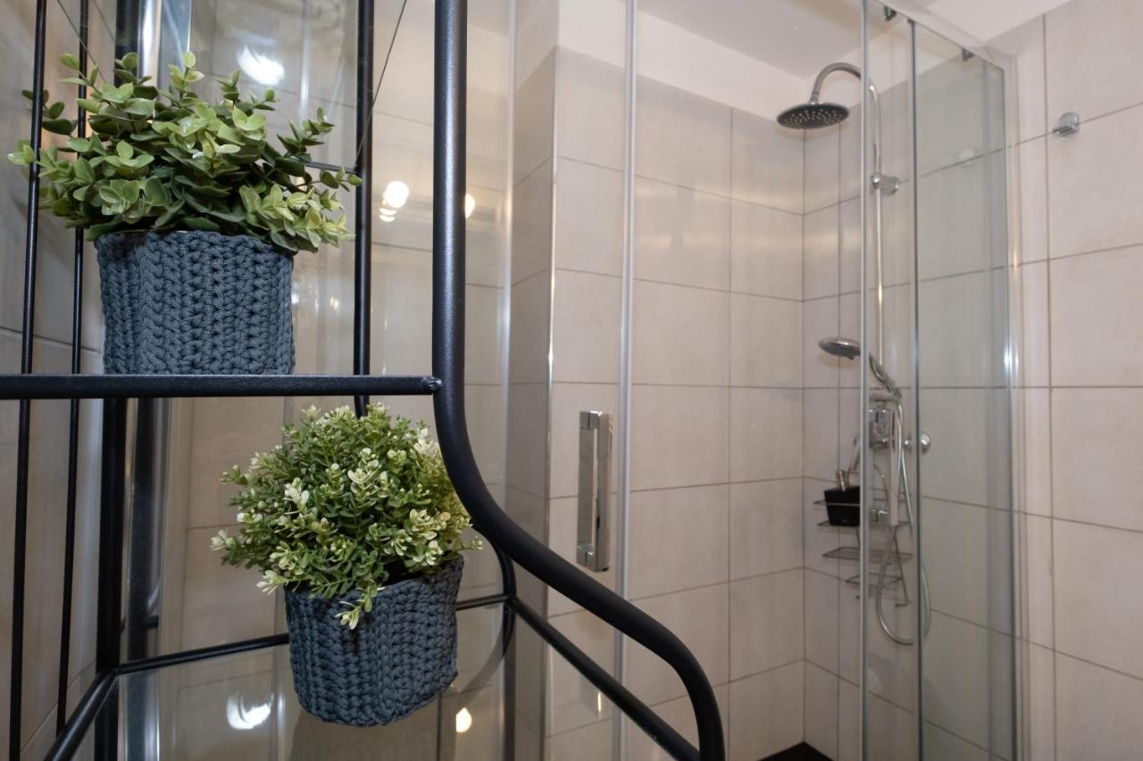 Cconforthotels R&B Cavour Бари Екстериор снимка