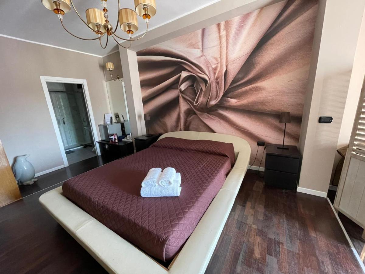 Cconforthotels R&B Cavour Бари Екстериор снимка