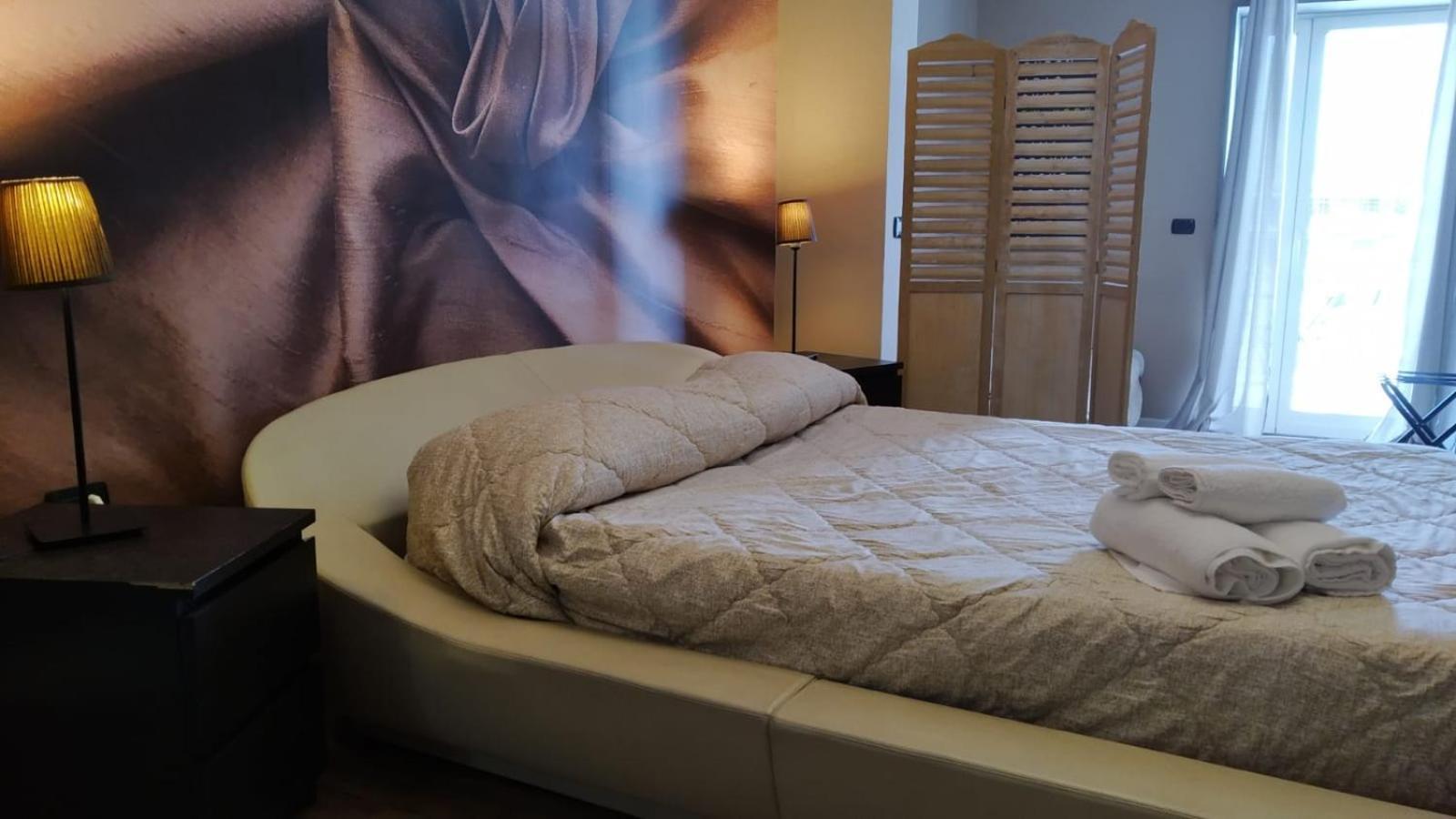 Cconforthotels R&B Cavour Бари Екстериор снимка